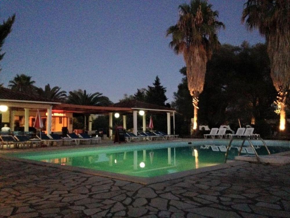 Athina Lejlighedshotel Kávos Eksteriør billede